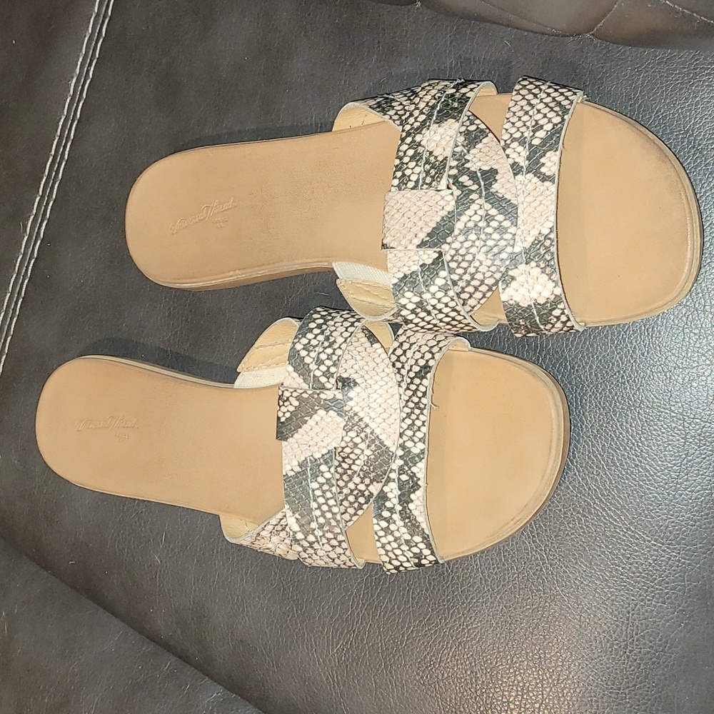 Sandals - Picture 5 of 8